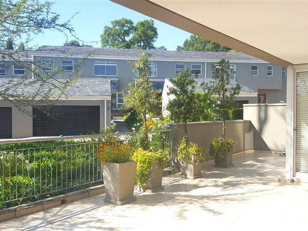 3 Bed Townhouse in Hyde Park