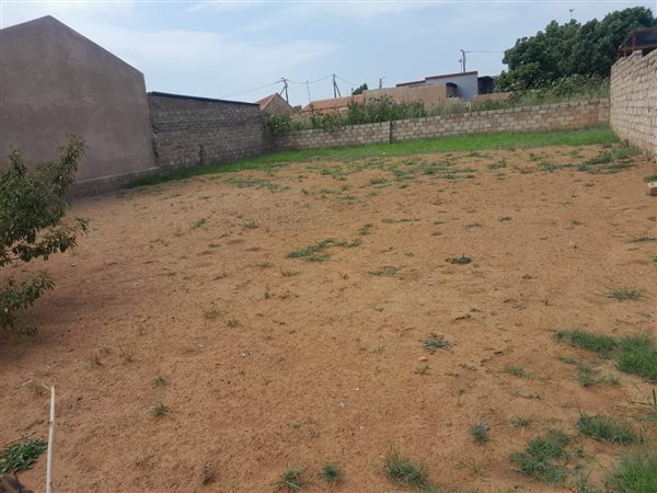 500 m² Land available in Soshanguve
