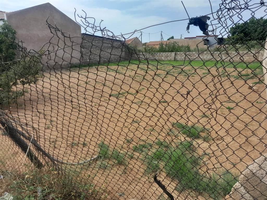500 m² Land available in Soshanguve photo number 3