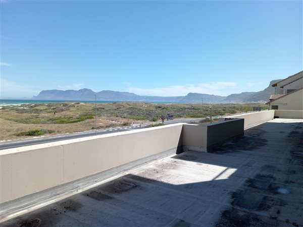 2 Bed Apartment in Muizenberg