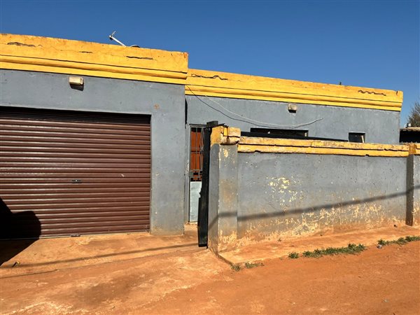 2 Bedroom House