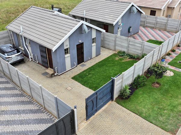 2 Bedroom House 2 Bedroom House