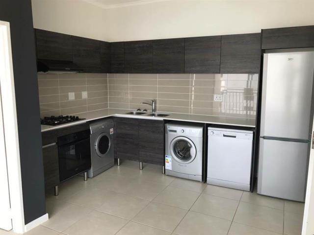 1 Bed Townhouse in Modderfontein photo number 1