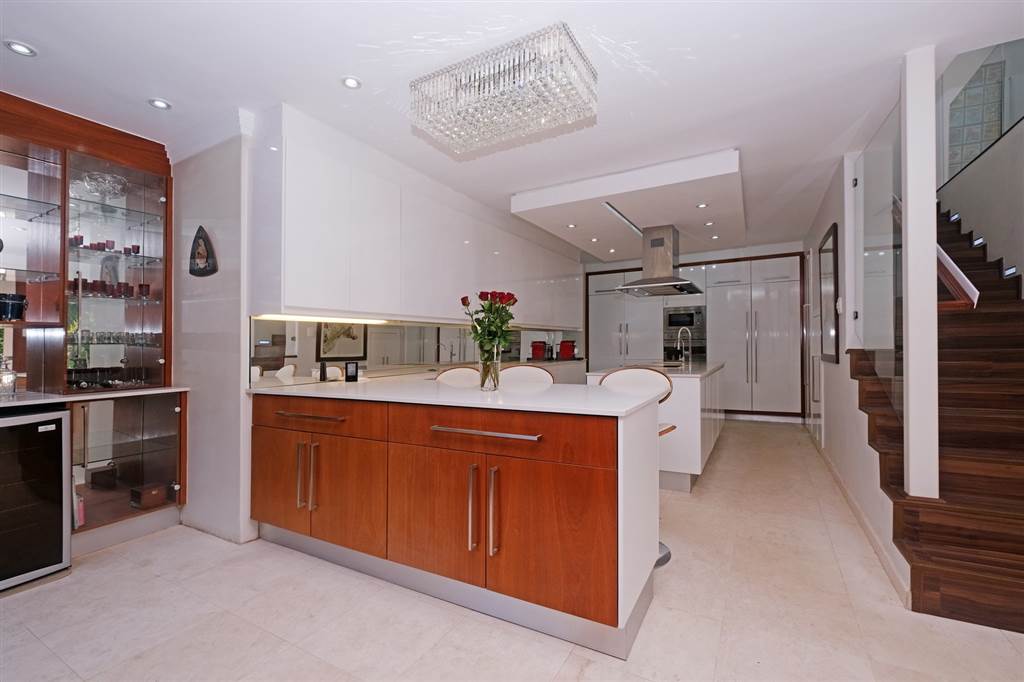 4 Bed House in Sandown photo number 4