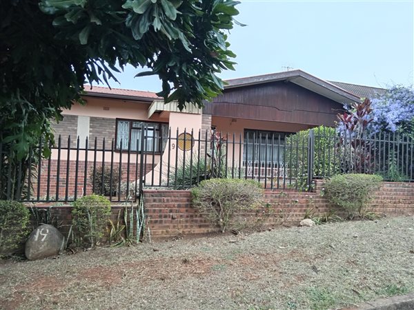3 Bedroom House 3 Bedroom House