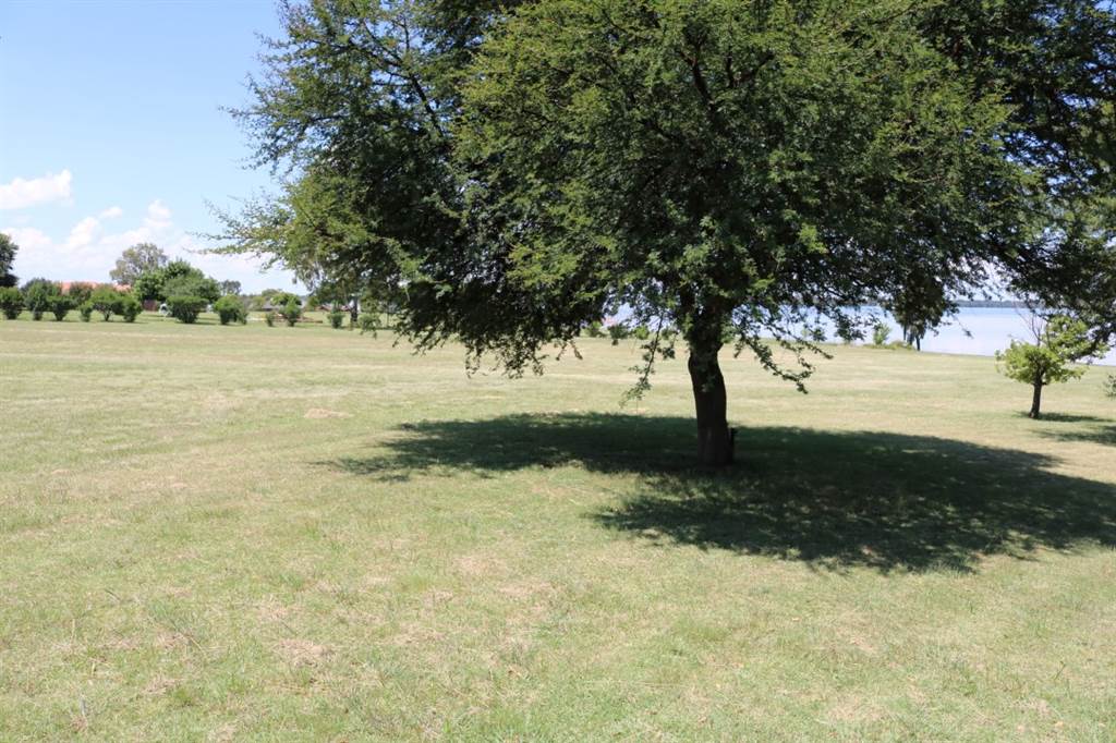 1.4 ha Land available in Heilbron photo number 4