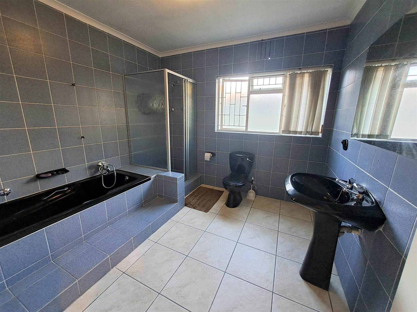 5 Bed House in Blouberg Rise photo number 11