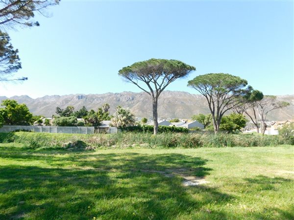 770 m² Land