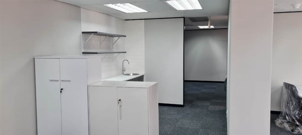 258  m² Office Space in Greenstone Hill photo number 6