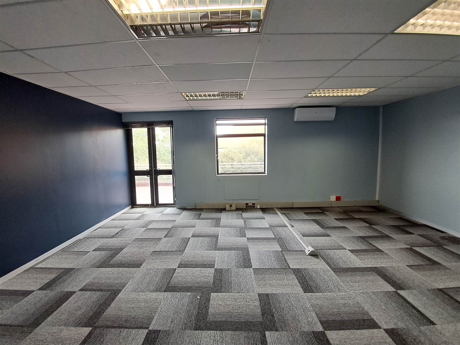 309  m² Commercial space in Constantia Kloof photo number 14