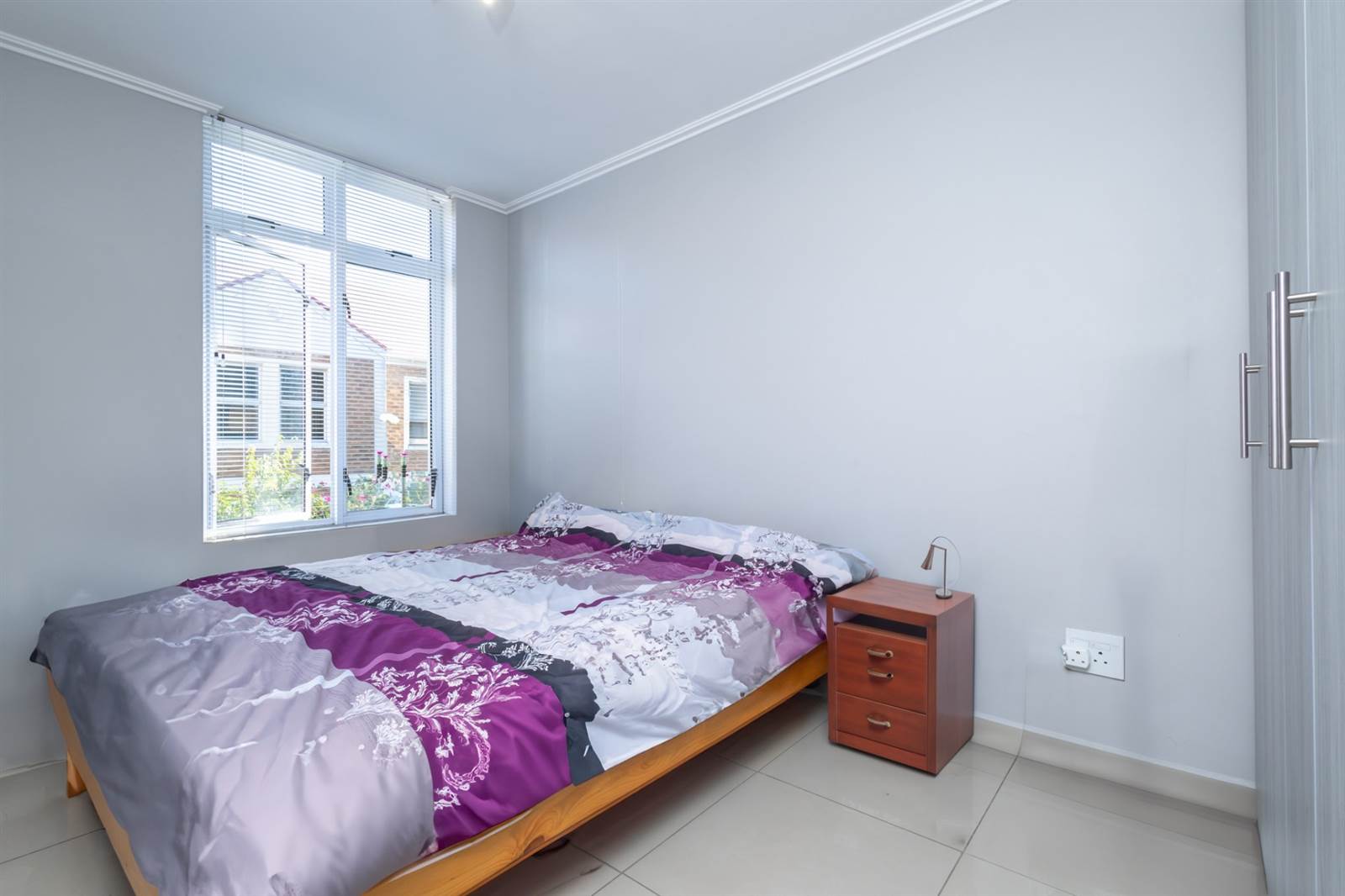 2 Bed Apartment in Durbanville Central photo number 9