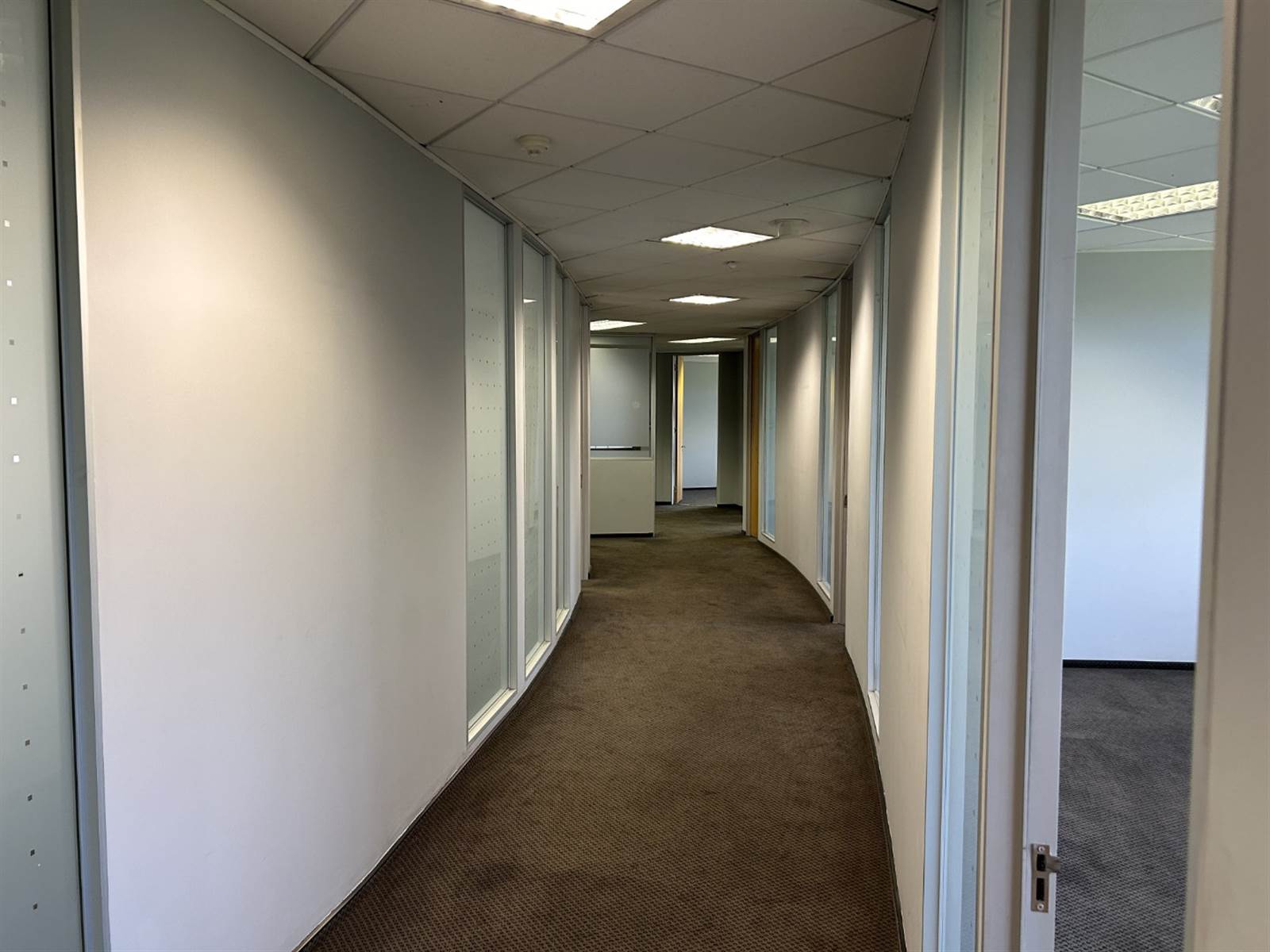 375  m² Commercial space in Woodmead photo number 17