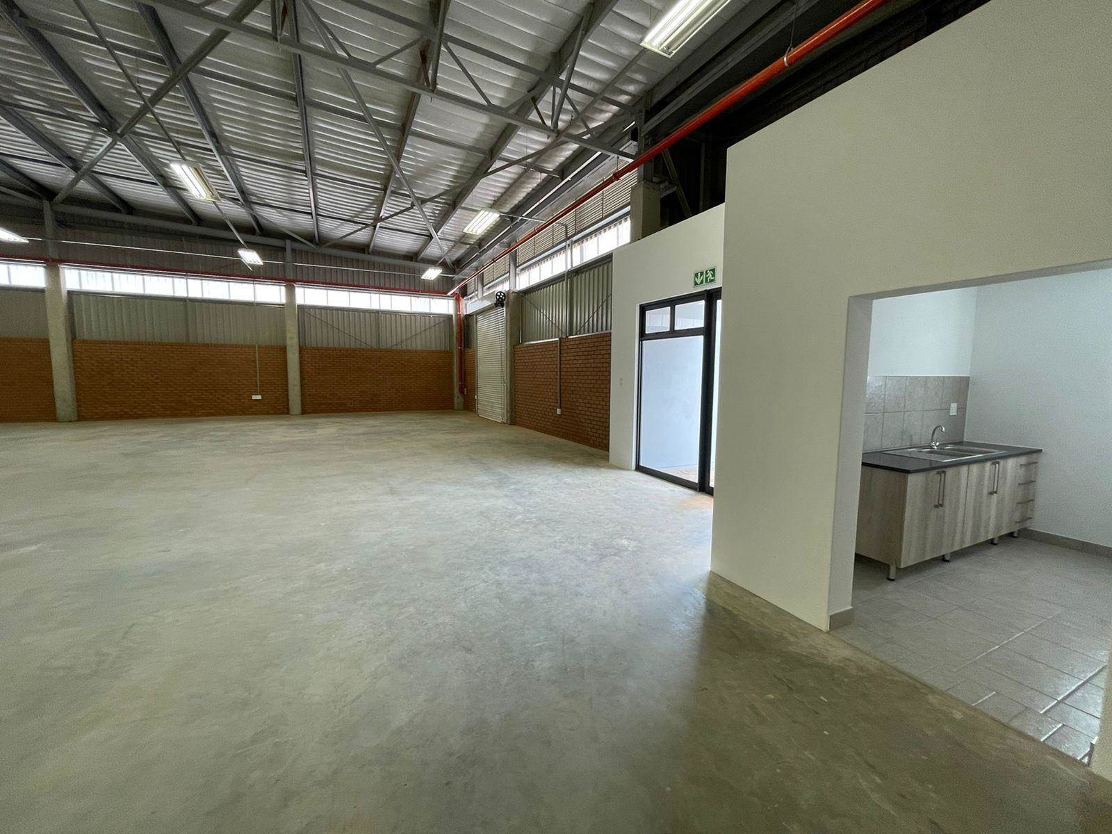 587  m² Industrial space in Clayville photo number 13