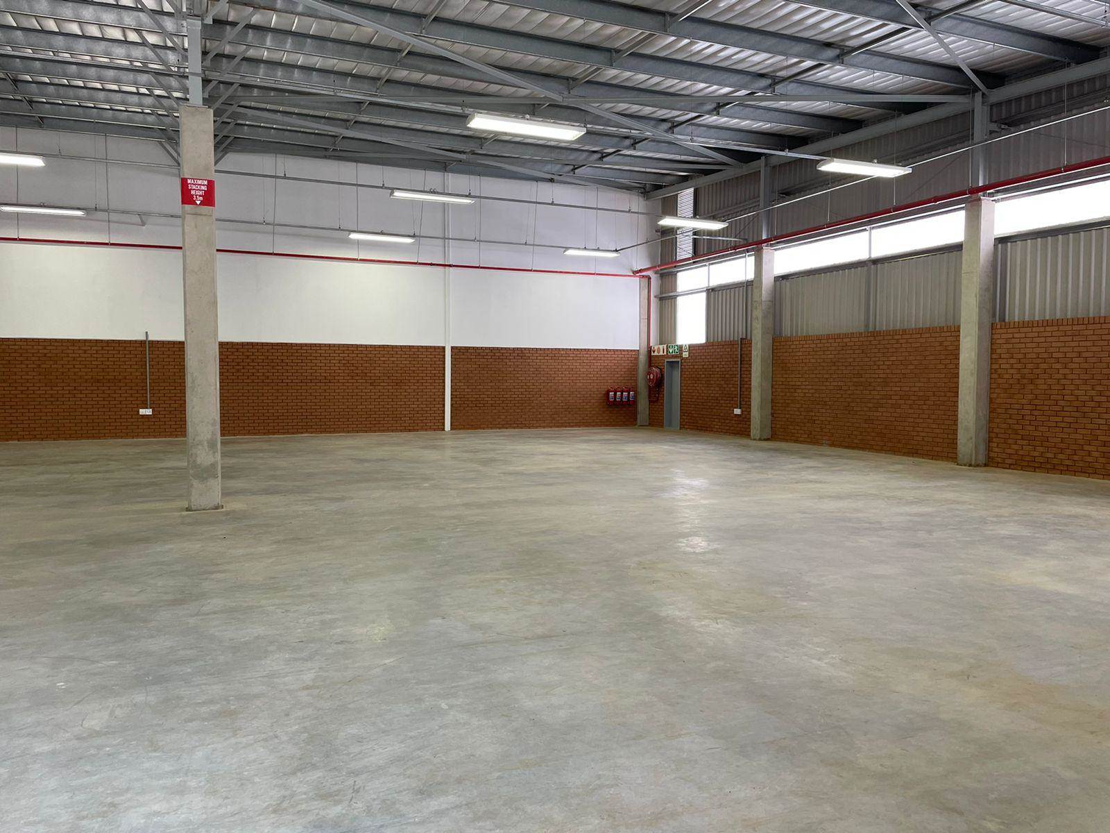 587  m² Industrial space in Clayville photo number 5