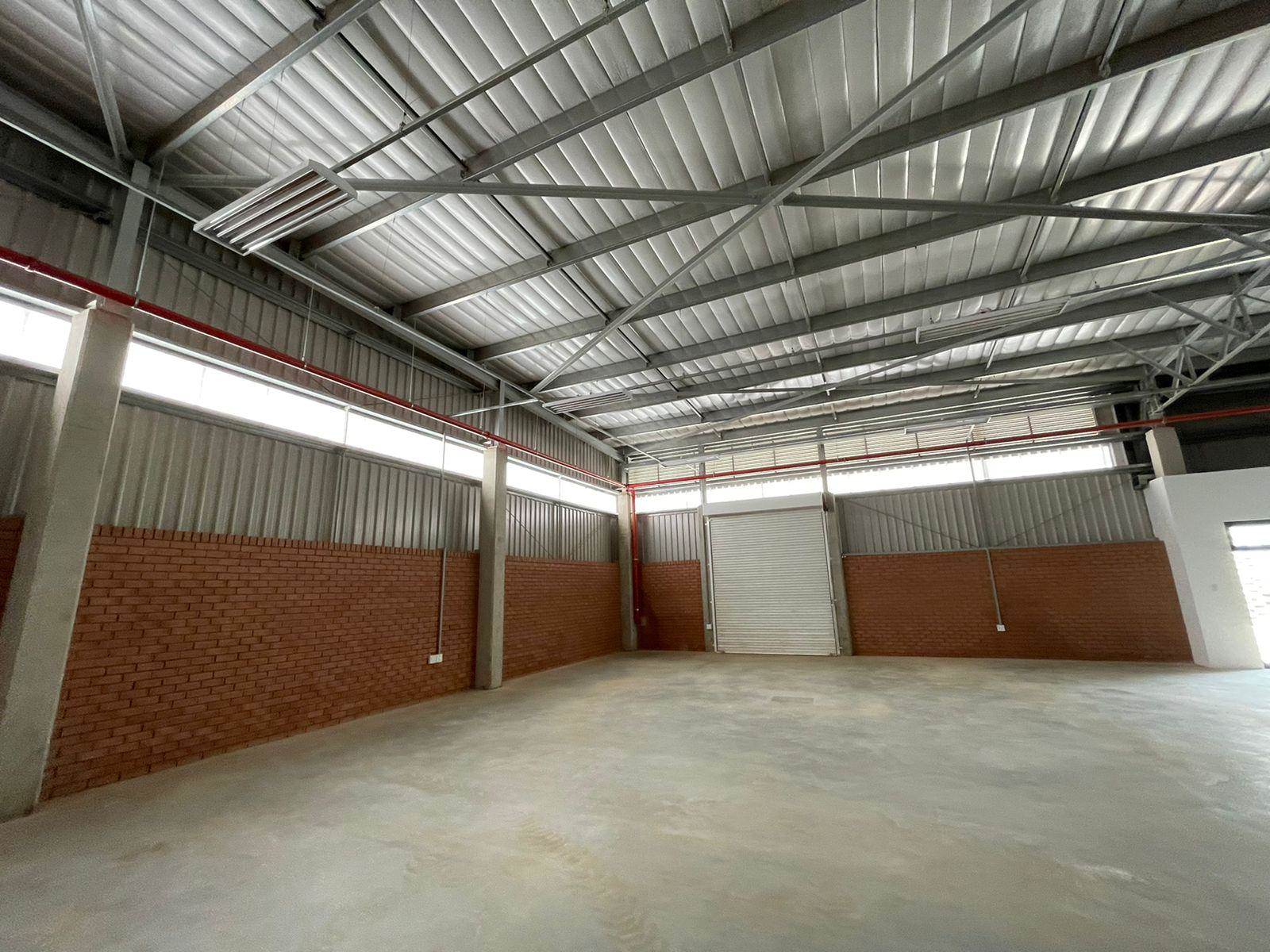 587  m² Industrial space in Clayville photo number 4