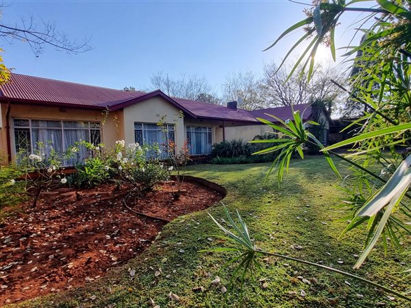 4 Bedroom House 4 Bedroom House