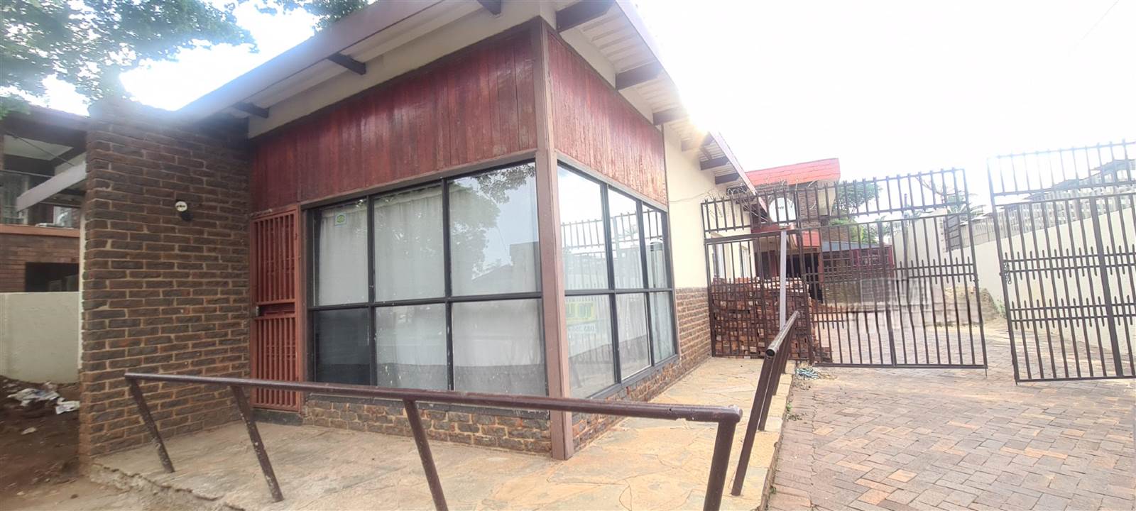 13 Bed House in Laudium photo number 1