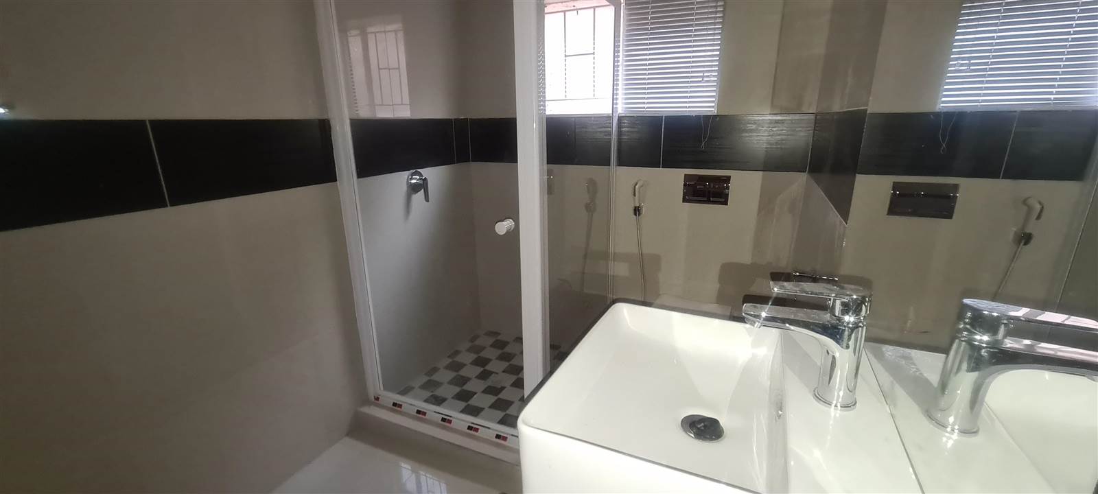 13 Bed House in Laudium photo number 7