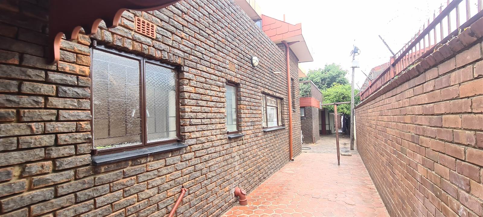 13 Bed House in Laudium photo number 3