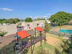 3 Bed Townhouse in Strubens Valley