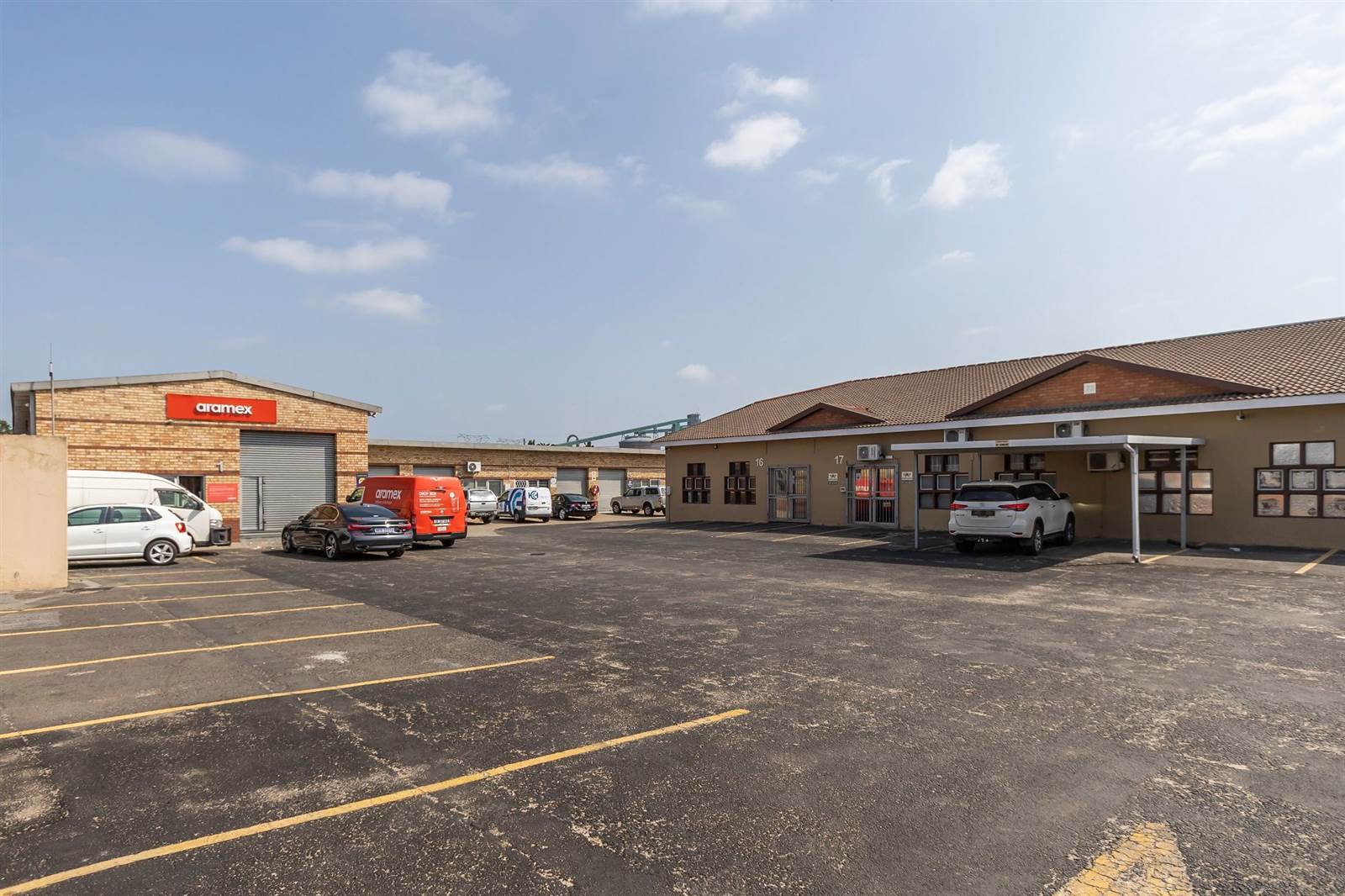 126  m² Industrial space in Alton photo number 3