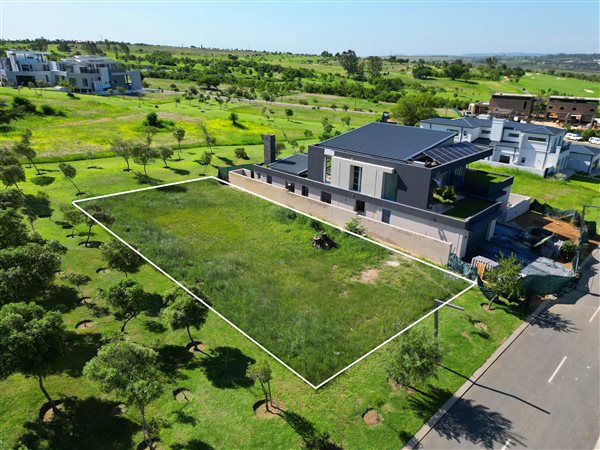 876 m² Land