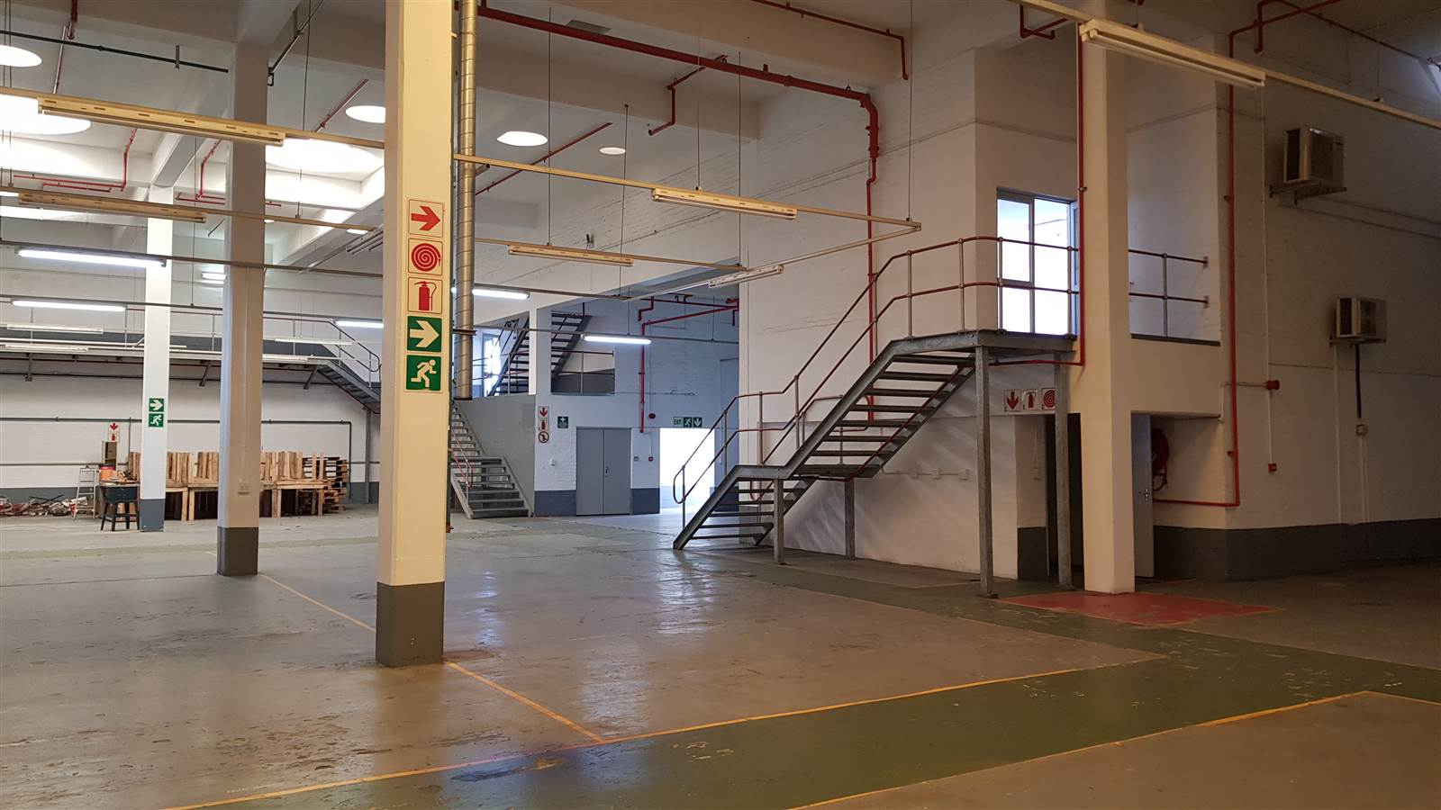1374  m² Industrial space in Bellville Central photo number 5