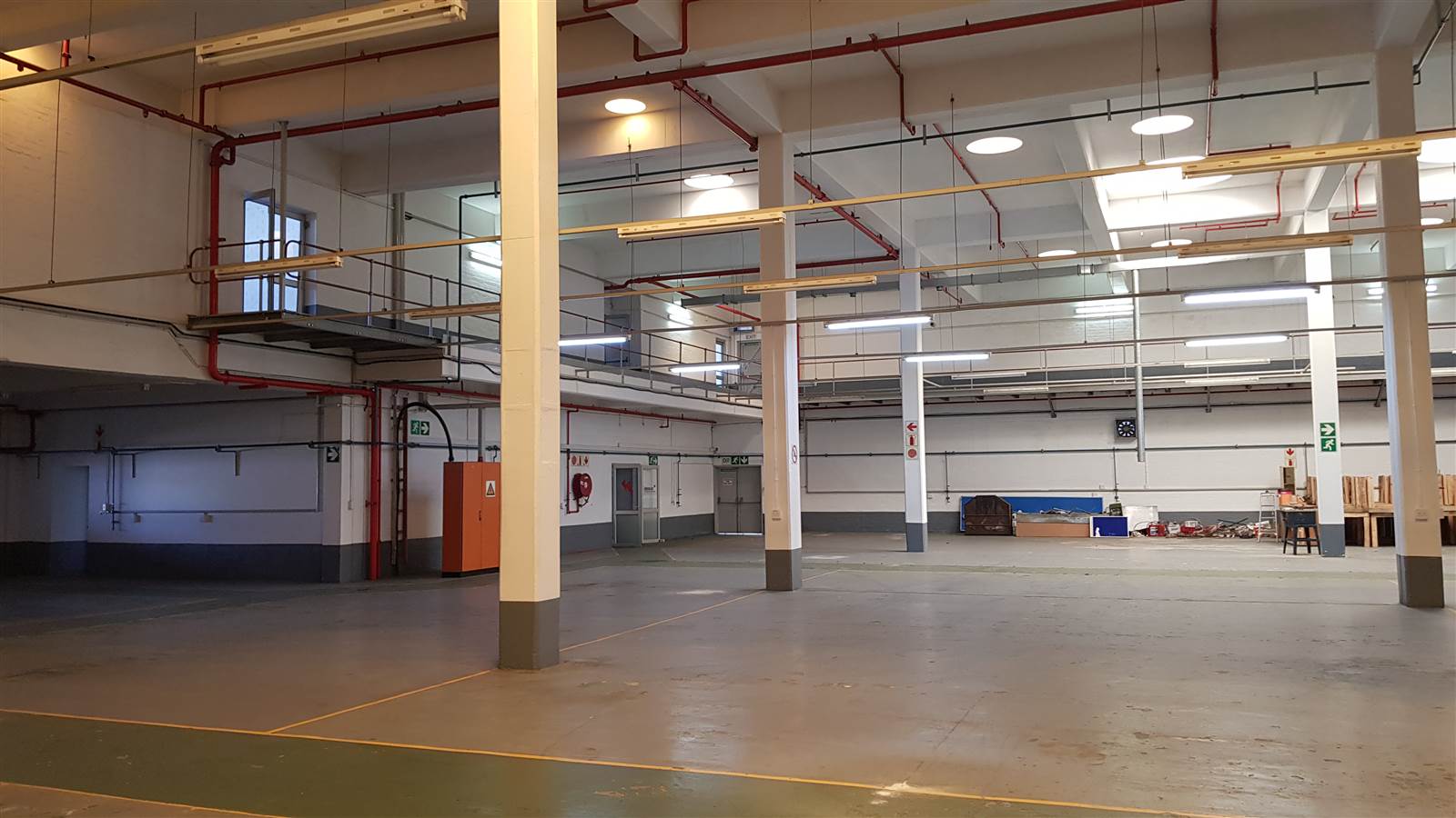 1374  m² Industrial space in Bellville Central photo number 4