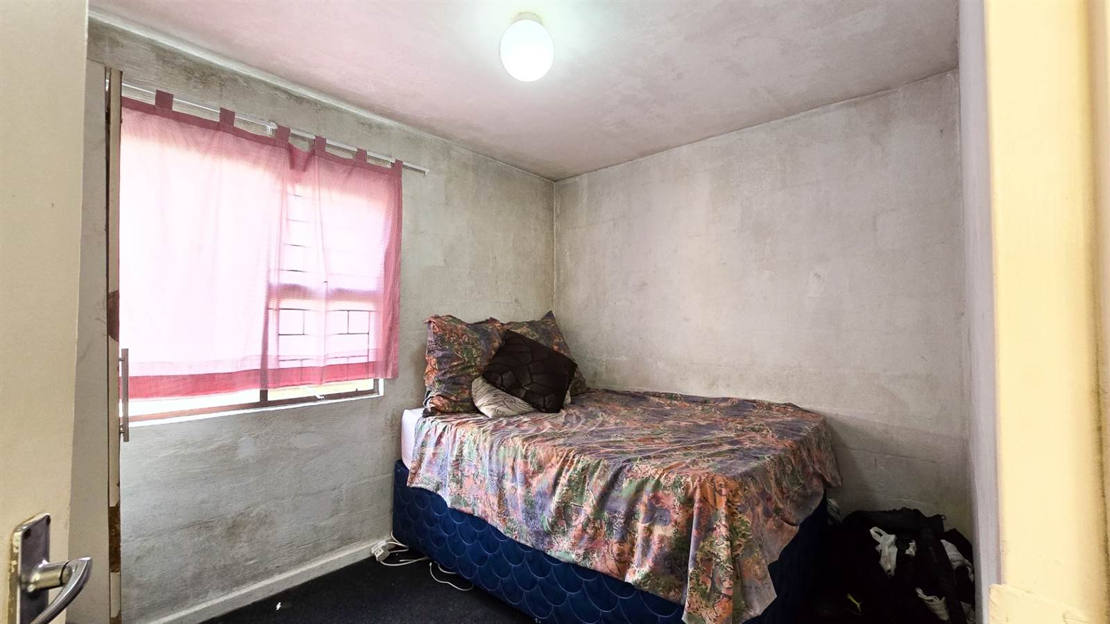 2 Bed Apartment in Amalinda photo number 8
