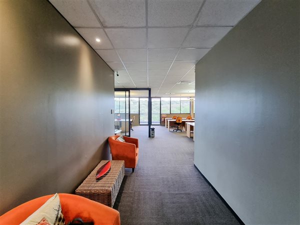 447 m² Office Space 447 m² Office Space