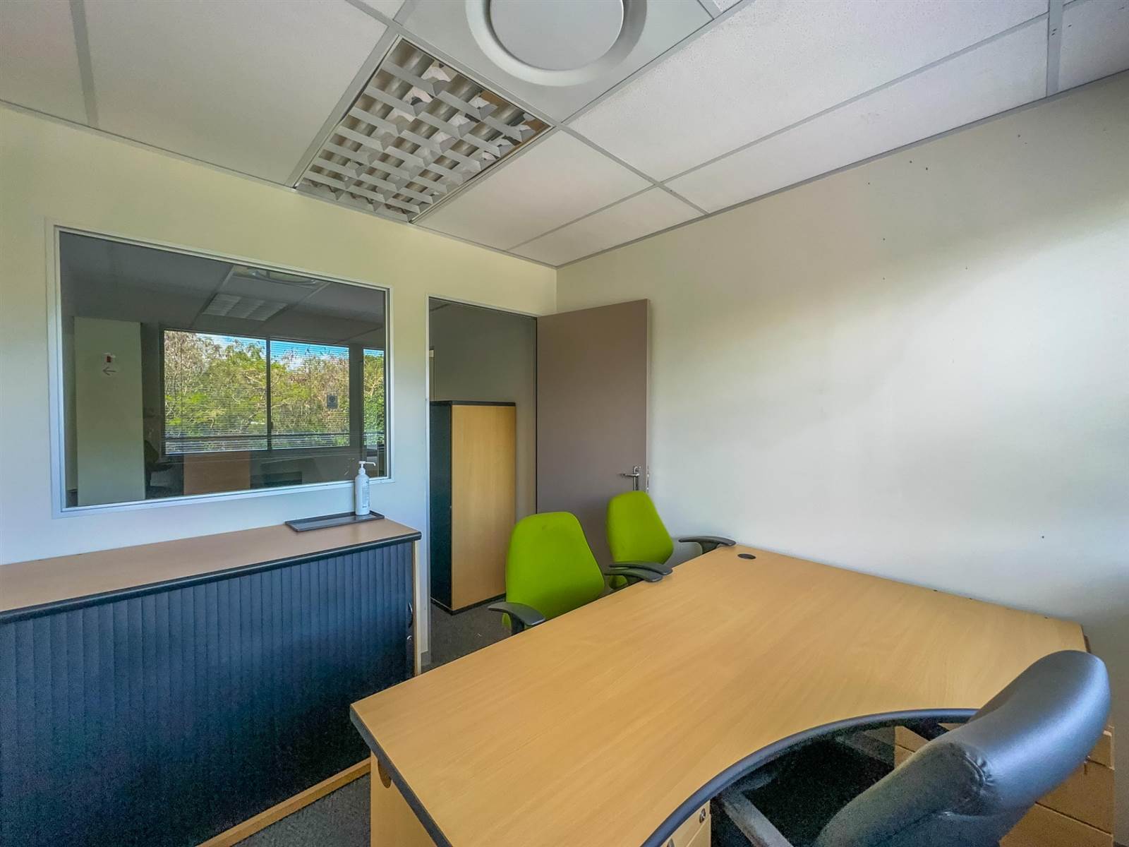 249  m² Office Space in Westville photo number 16