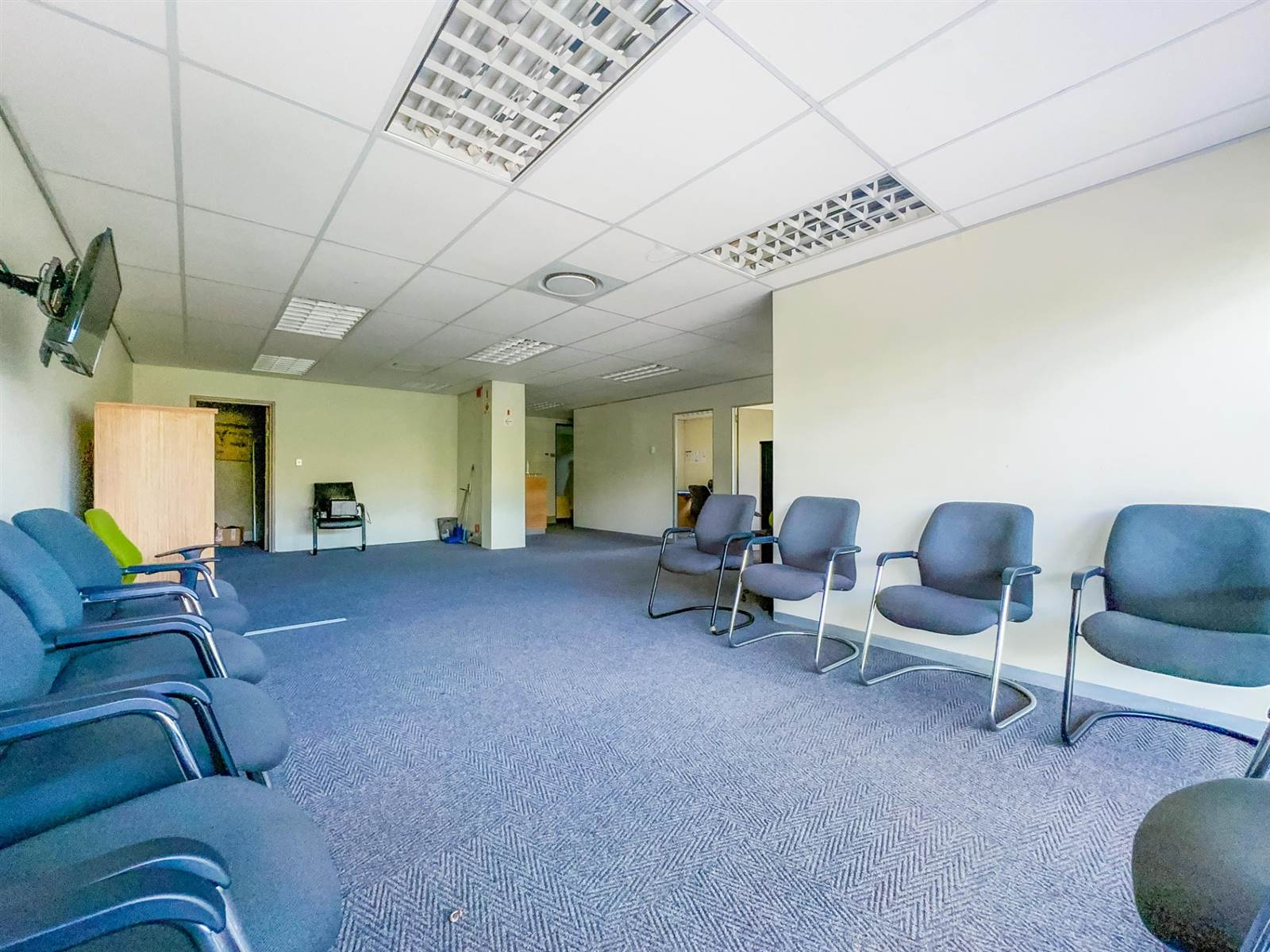 249  m² Office Space in Westville photo number 11