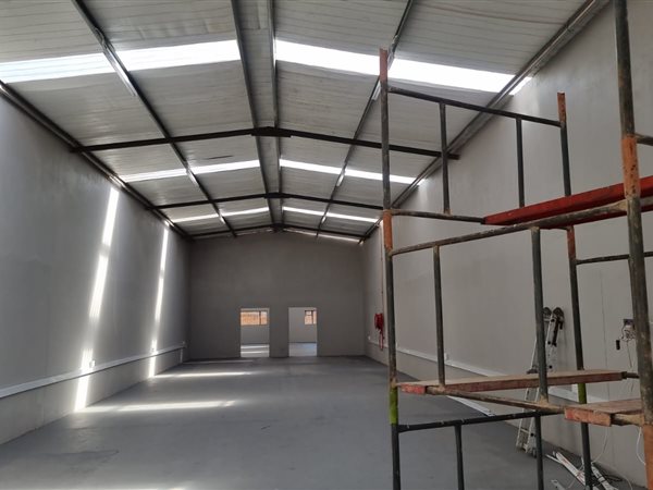 350  m² Industrial space