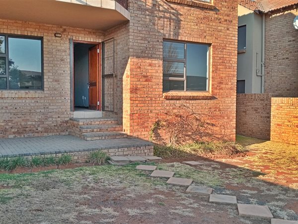 2 Bedroom Townhouse 2 Bedroom Townhouse