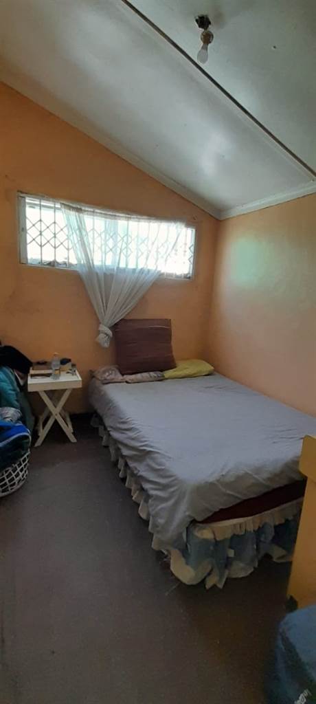 4 Bed House in Khayelitsha photo number 23