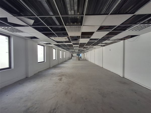 300  m² Commercial space