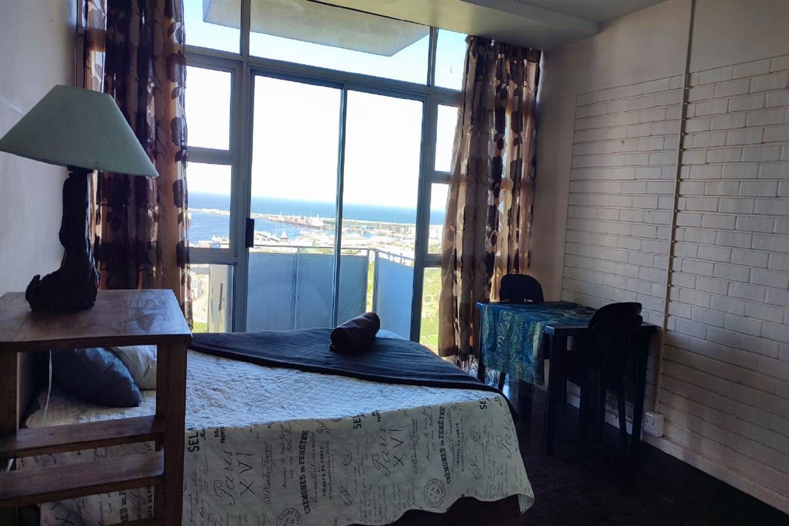 1 Bed Apartment in Port Elizabeth Central photo number 21