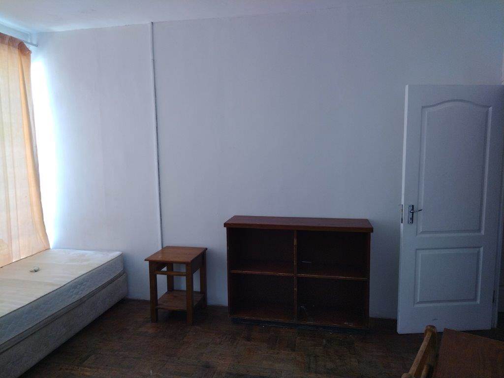 6 Bed Apartment in Port Elizabeth Central photo number 2
