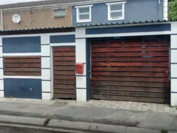 3 Bedroom House 3 Bedroom House