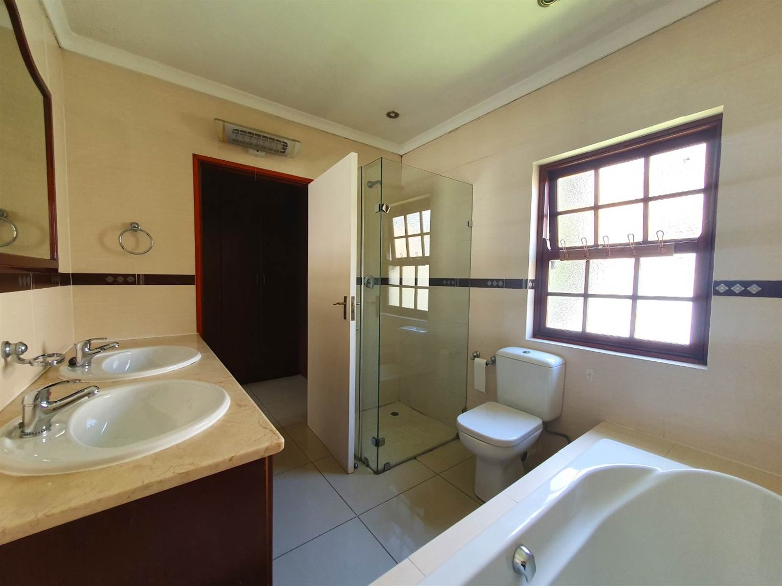 3 Bed House in Kyalami photo number 19