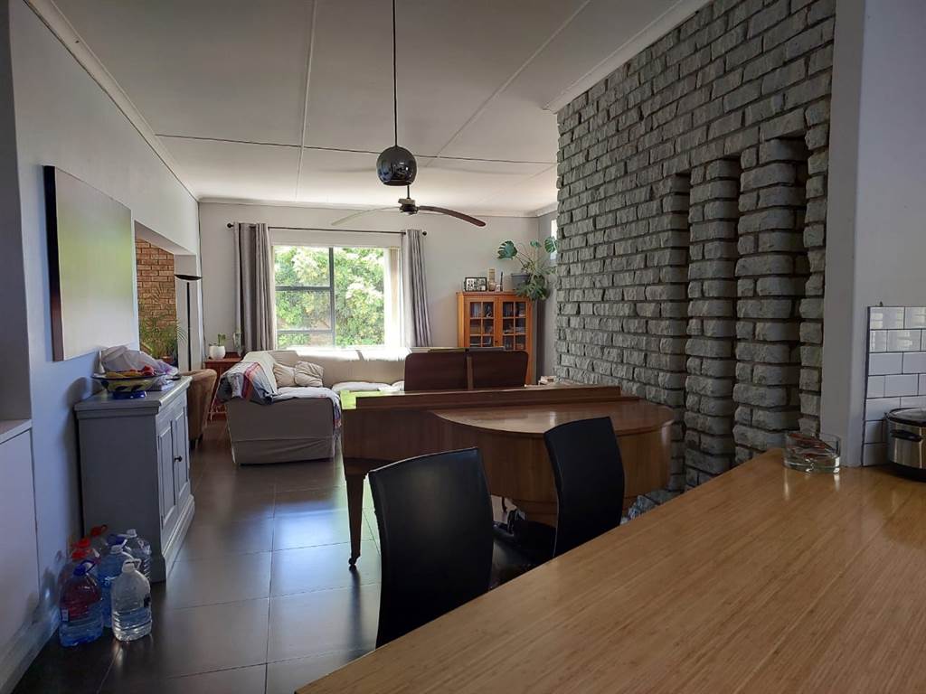 3 Bed House in Panorama photo number 3