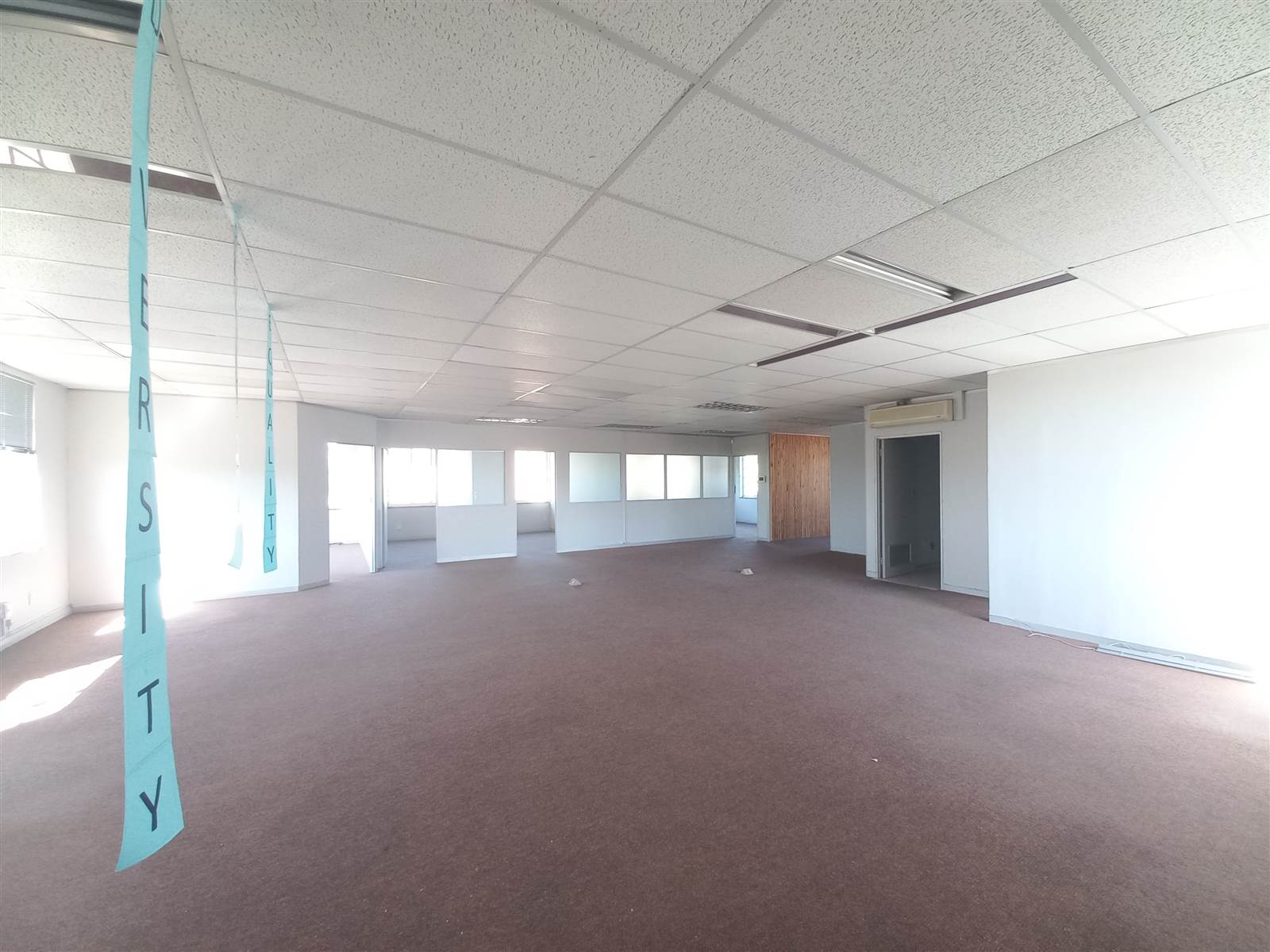 213  m² Commercial space in Pinelands photo number 9
