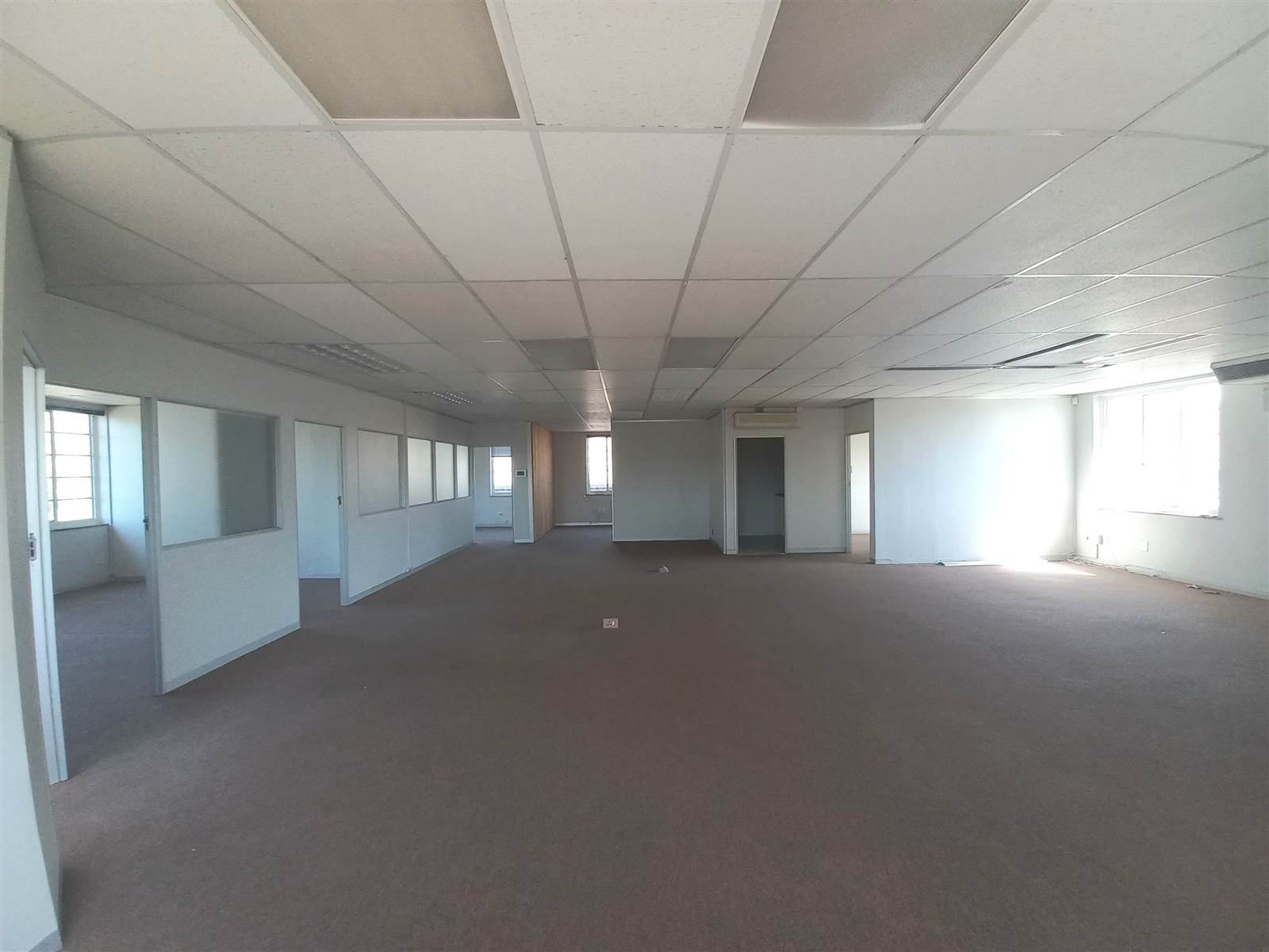 213  m² Commercial space in Pinelands photo number 12