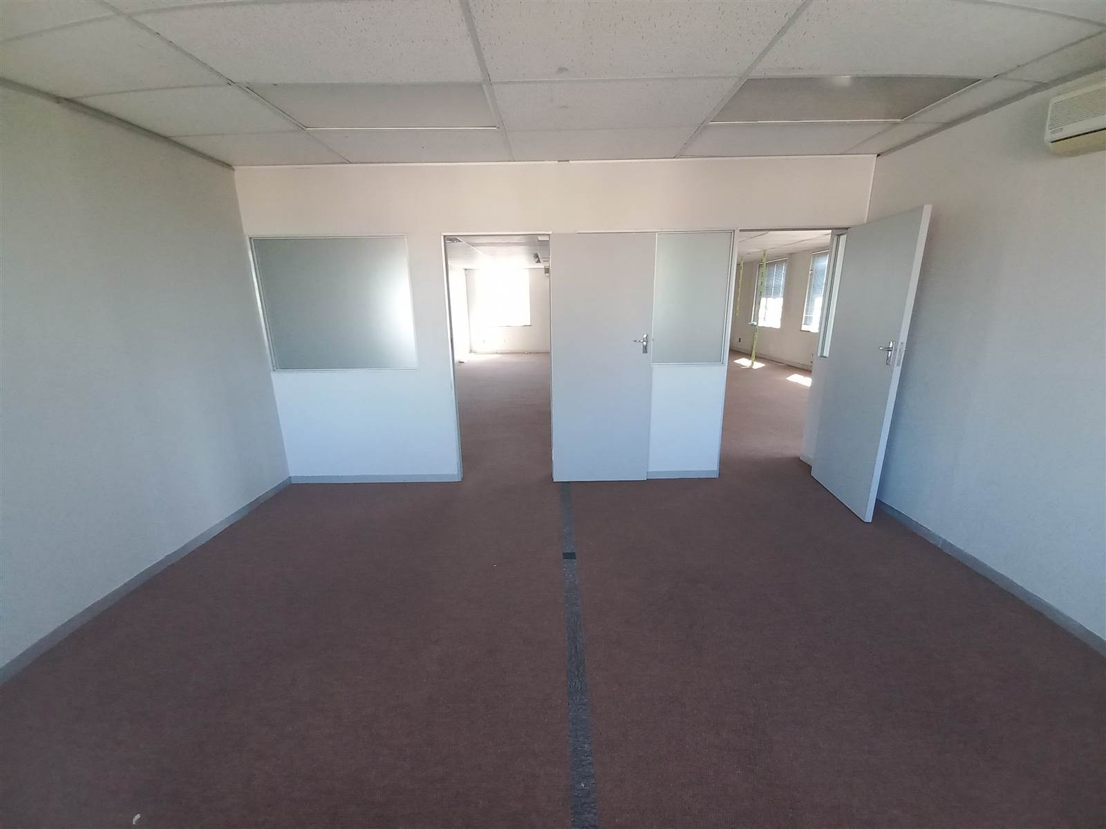 213  m² Commercial space in Pinelands photo number 13