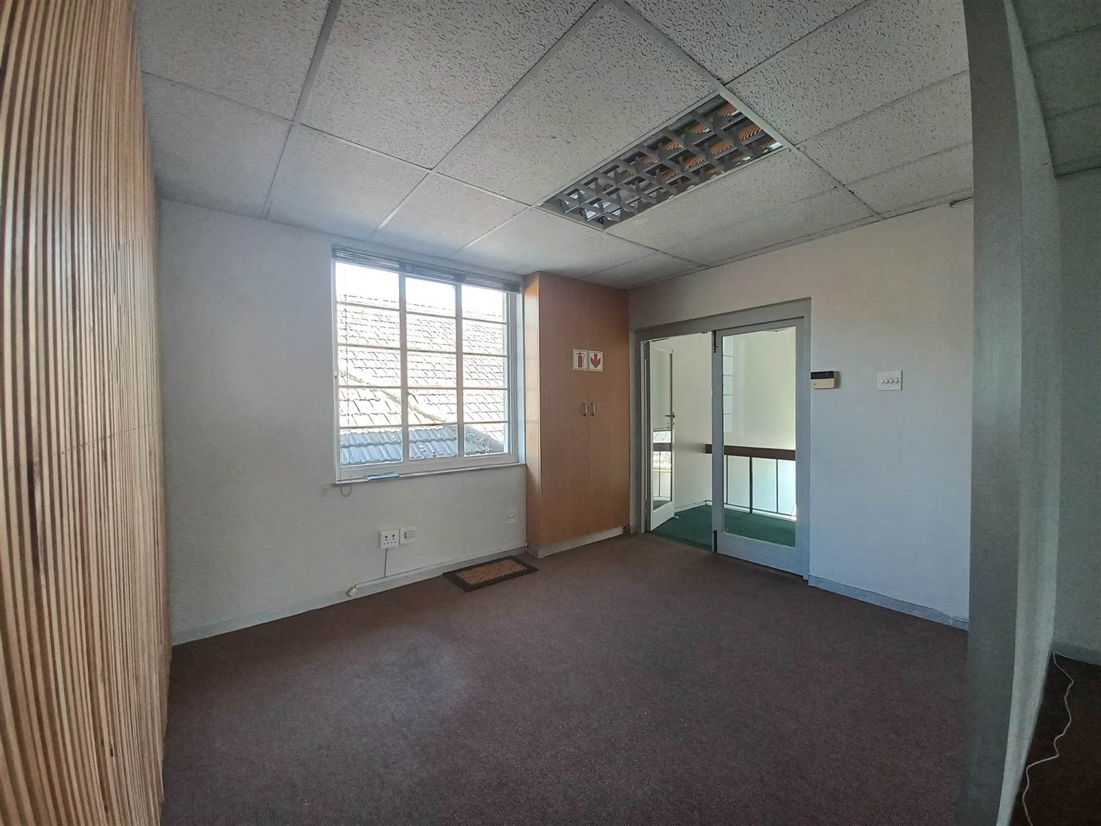 213  m² Commercial space in Pinelands photo number 3
