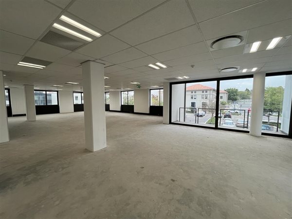 249  m² Commercial space