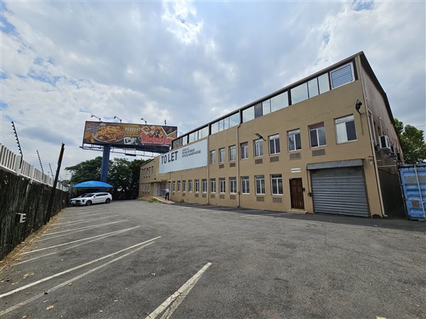 2 008  m² Industrial space