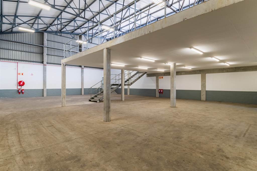 549  m² Industrial space in Blue Downs photo number 9