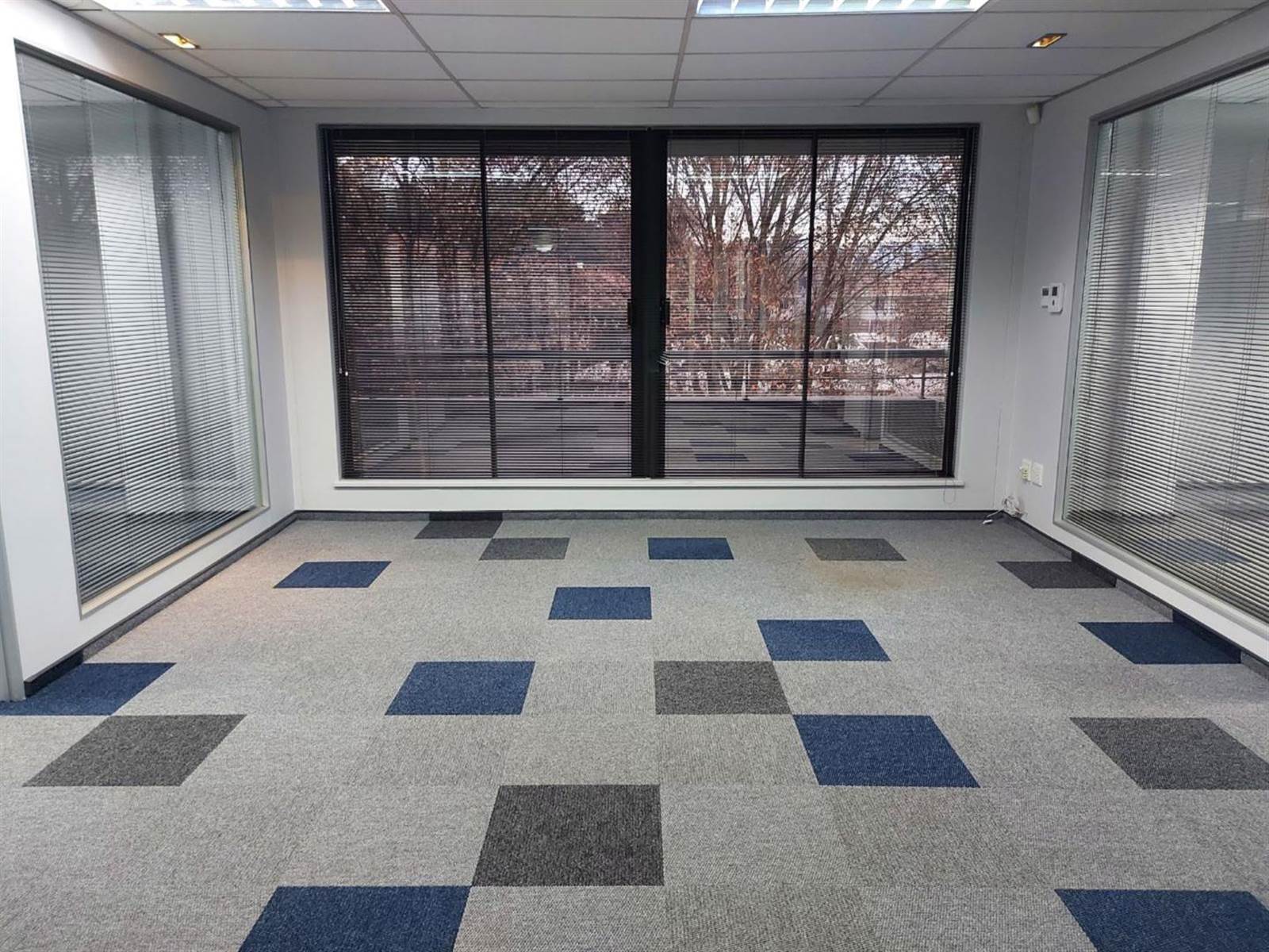400  m² Commercial space in Parktown photo number 3