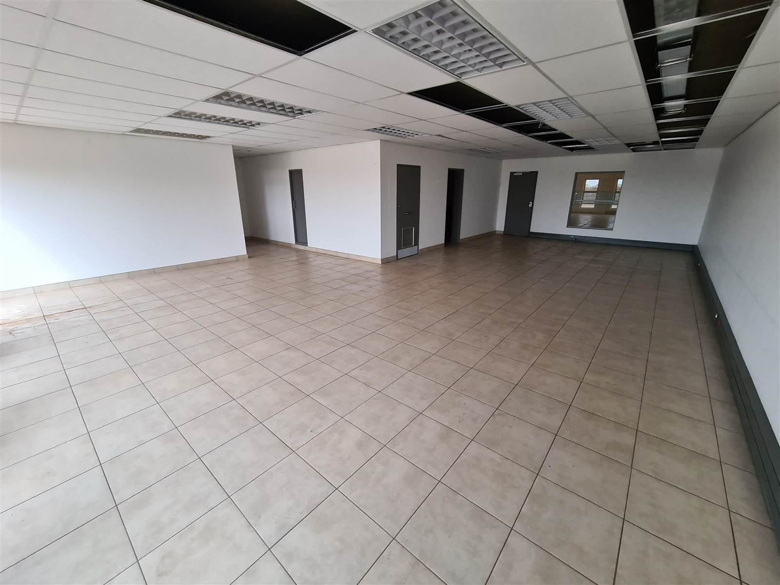 2256  m² Industrial space in Clayville photo number 19